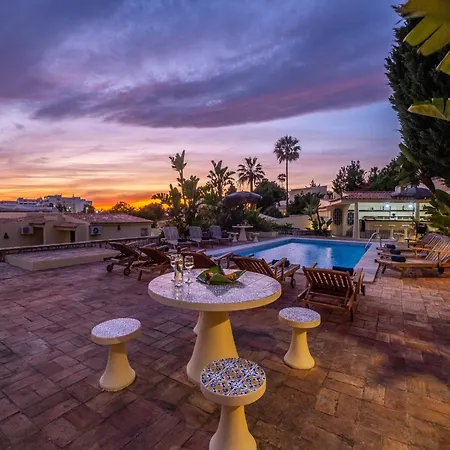 Villa Villa In Albufeira Near Beaches And Nightlife