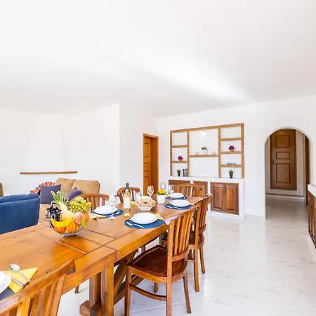 Villa Crisandra In Algarve Albufeira
