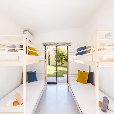 Villa In Albufeira Near Beaches And Nightlife Villa Albufeira