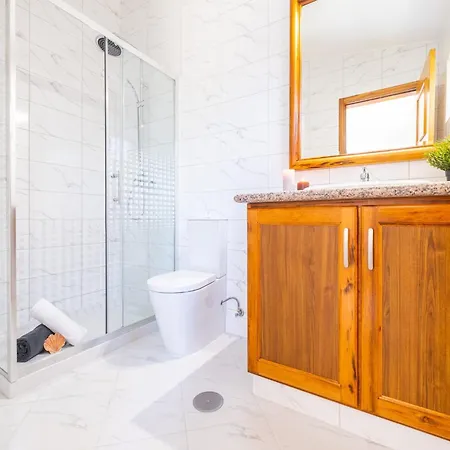Villa In Albufeira Near Beaches And Nightlife Villa