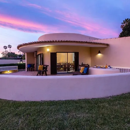 Villa In Albufeira Near Beaches And Nightlife Villa Albufeira